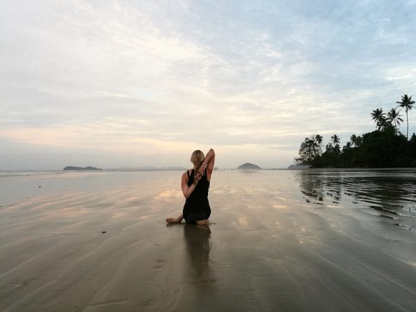 gomukha malesia pieni Joogama Online Tunnit Kuukausipassi